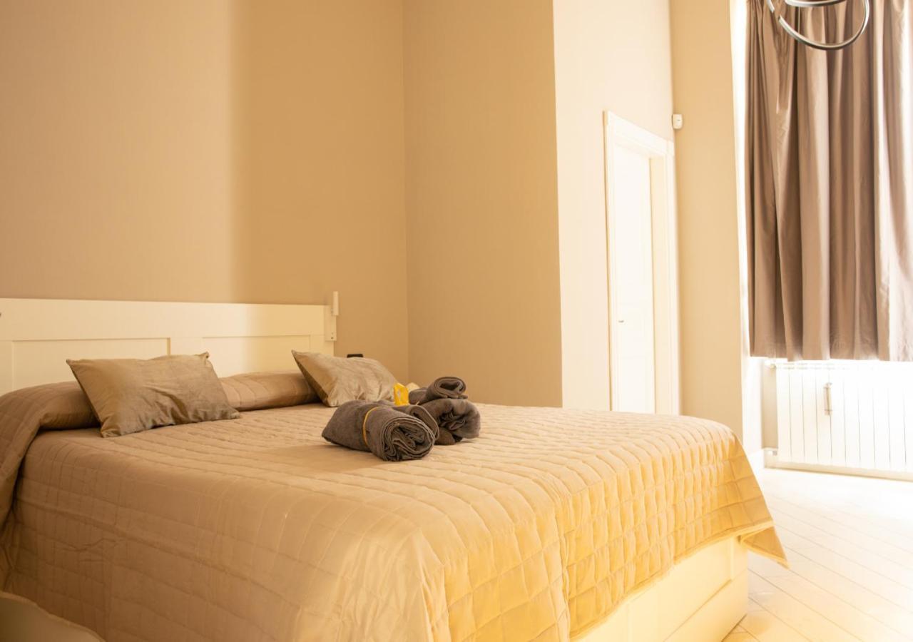 Amedeo Suite - Il Salotto Di Napoli Екстер'єр фото